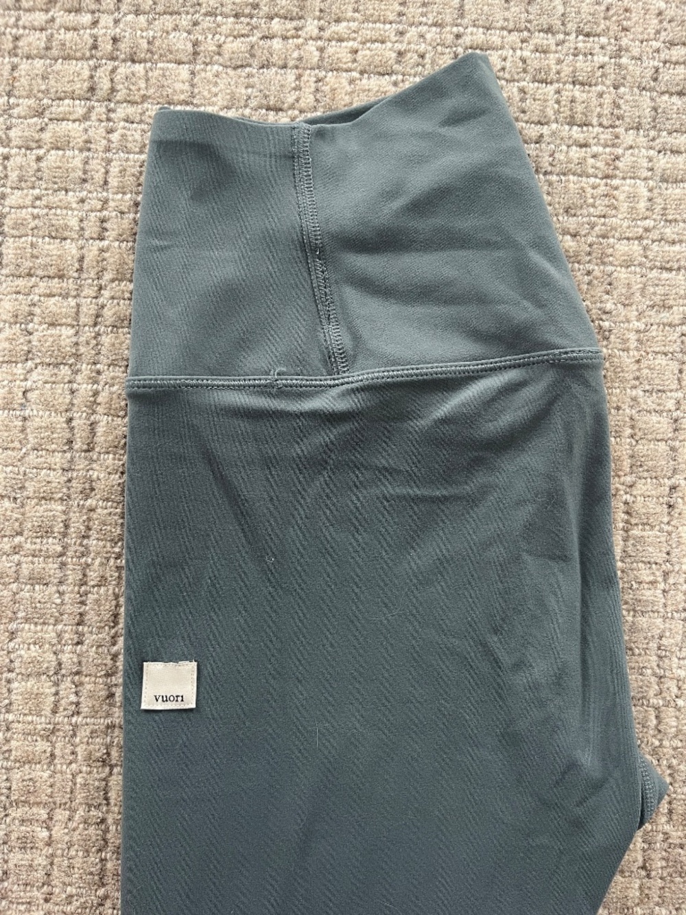 Vuori AllTheFeels Legging | Lake | Size S - Picture 6 of 6